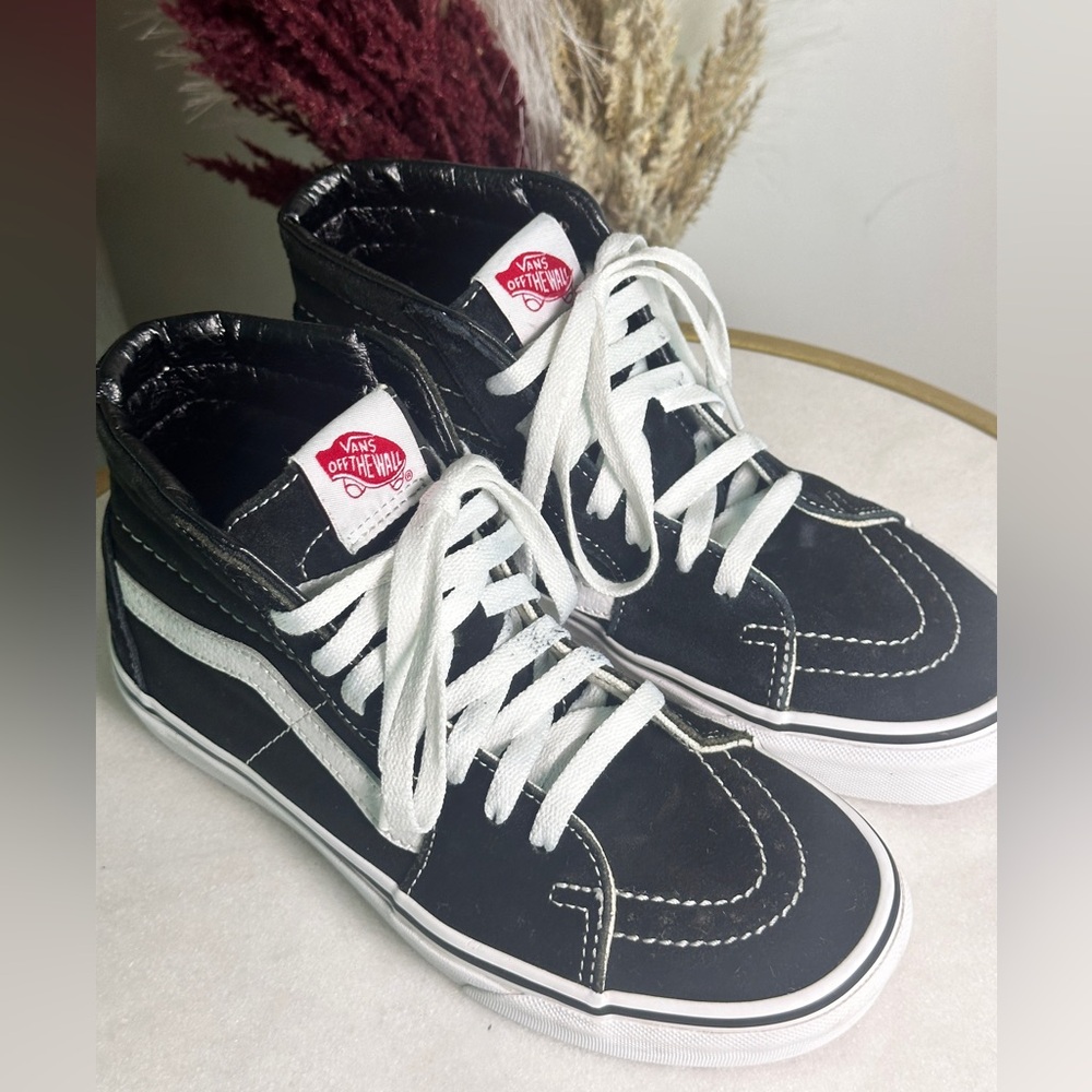 Vans Men's/Unisex Black and White Sk8-High-Top Sneakers size 6.5W 5M - Picture 2 of 7